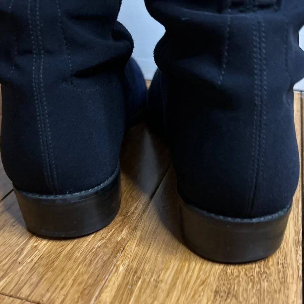 Stuart Weitzman Suede Boots in Black & Blue Color Size 9